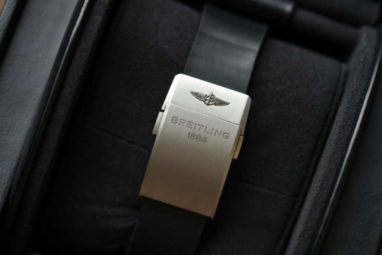 Fake-Breitling-Bentley-Bracelet-768x512.jpg